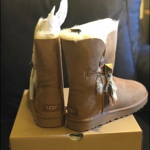 New Women’s 8 Ugg’s Chestnut Lilou Boots